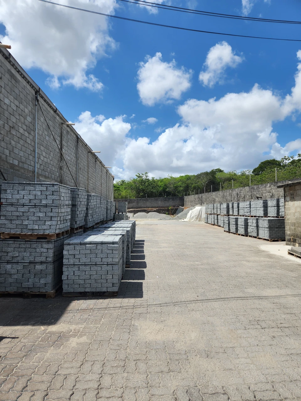 Pátio de produção da fábrica